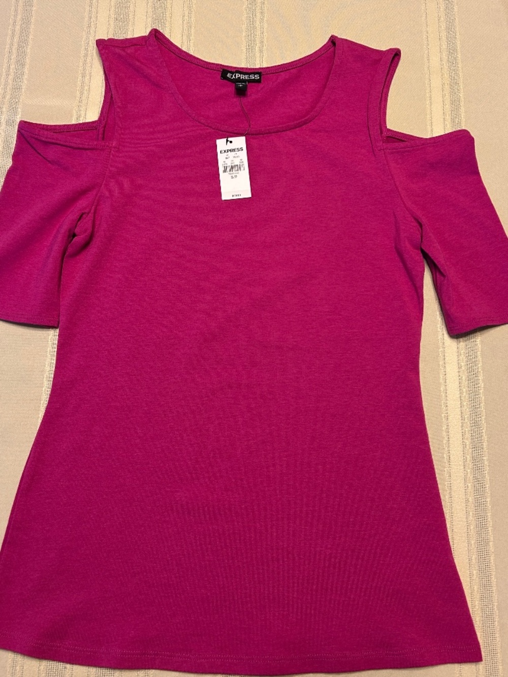 Express Pink Open Shoulder Top– Small